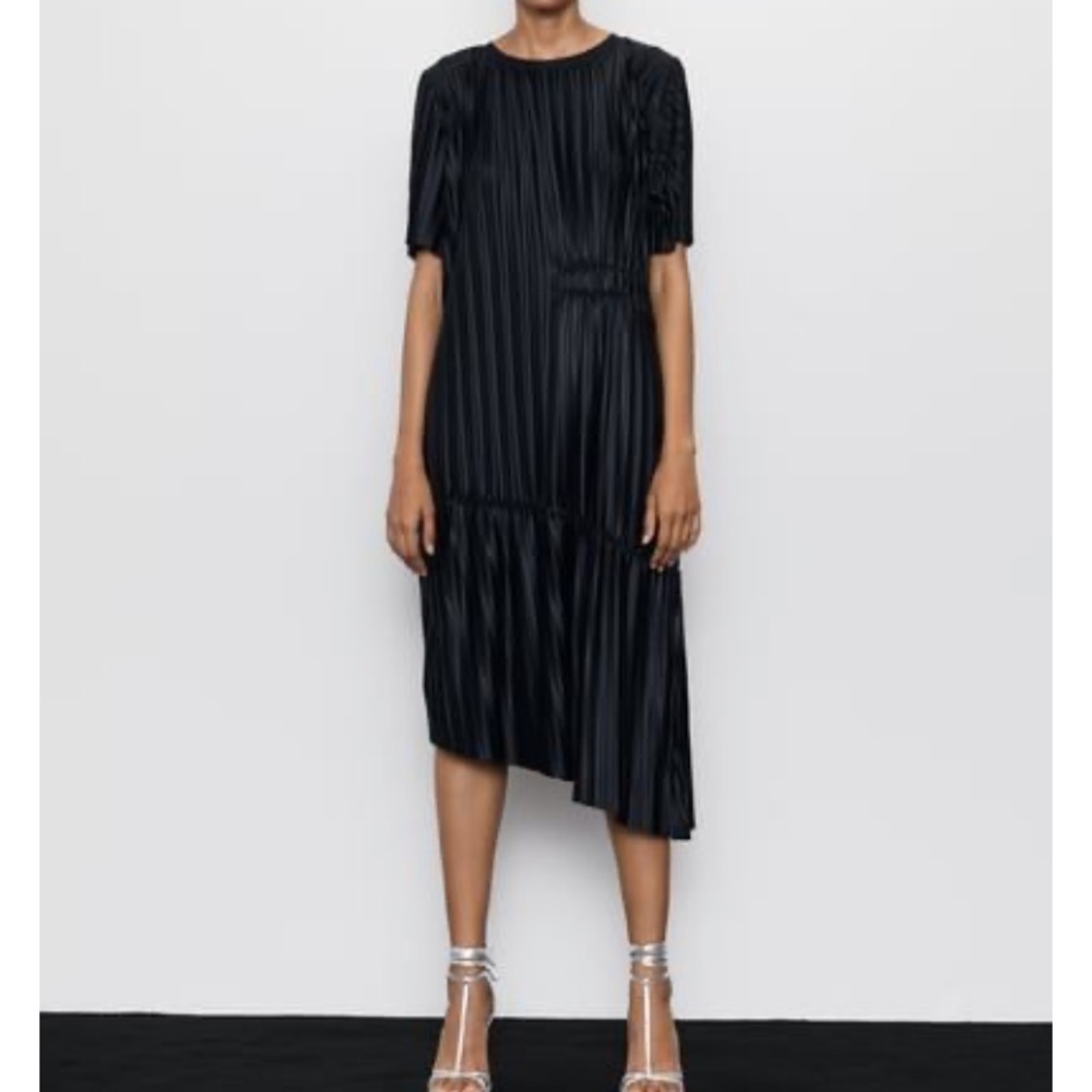 Zara pleated asymmetrical dress M